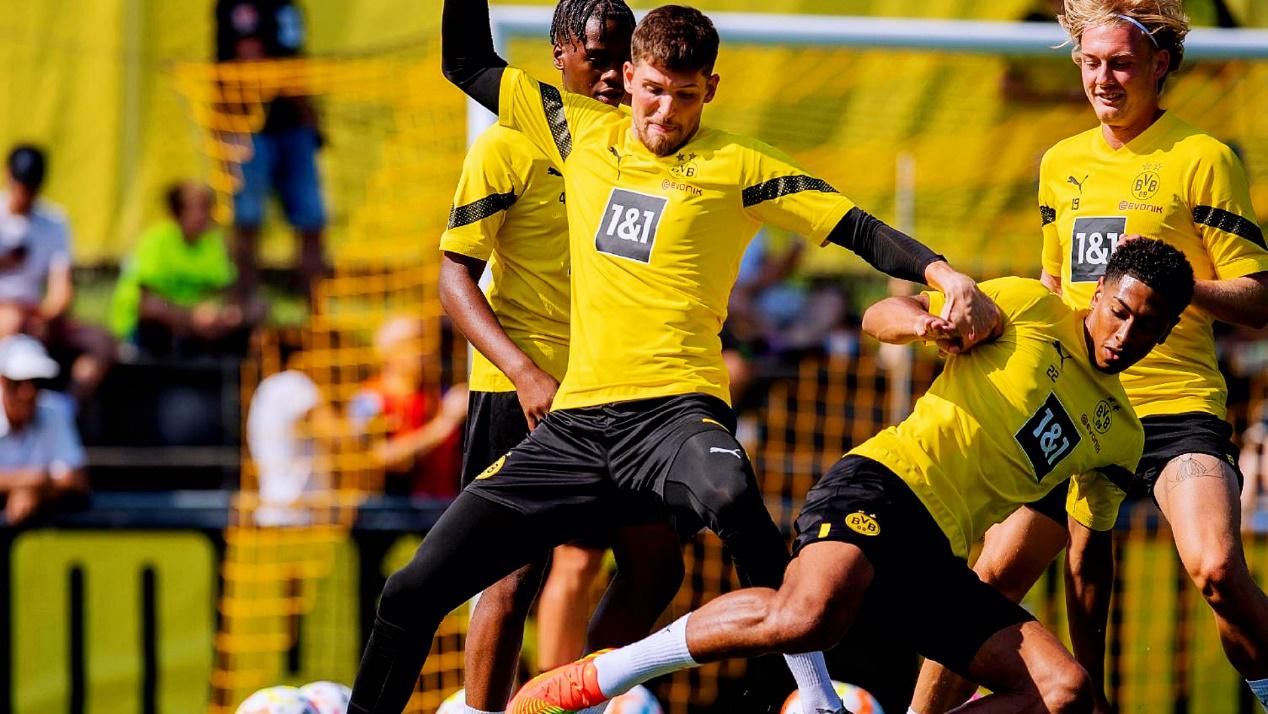 关于今夜德国杯焦点战;多特蒙德复出首秀;更衣室稳定;更衣室氛围转暖的信息 关于今夜德国杯焦点战;多特蒙德复出首秀;更衣室稳定;更衣室氛围转暖的信息