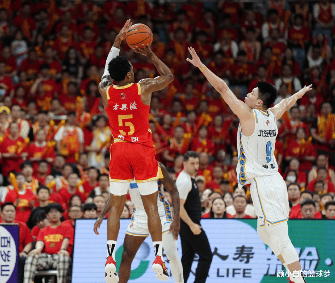 转折点布鲁克林篮网篮板制胜,CBA常规赛窗口期攻防权衡,赛场秩序良好,轮换策略成焦点 转折点布鲁克林篮网篮板制胜,CBA常规赛窗口期攻防权衡,赛场秩序良好,轮换策略成焦点